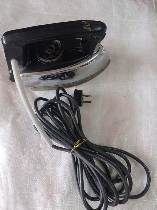 Утюг советский в отличном состоянии б/у