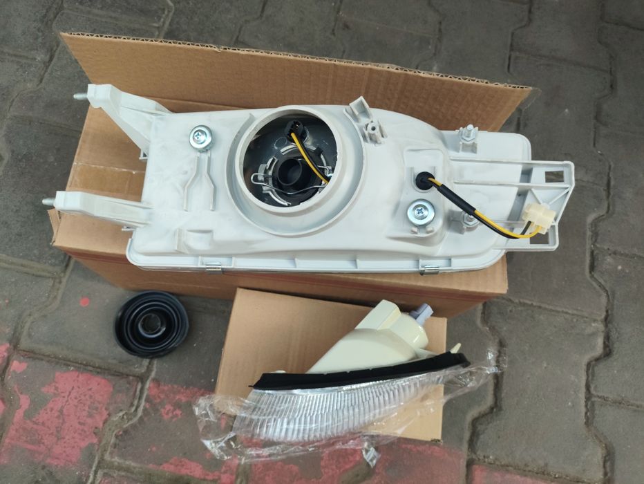 Митсубиси Лансер фара дутий