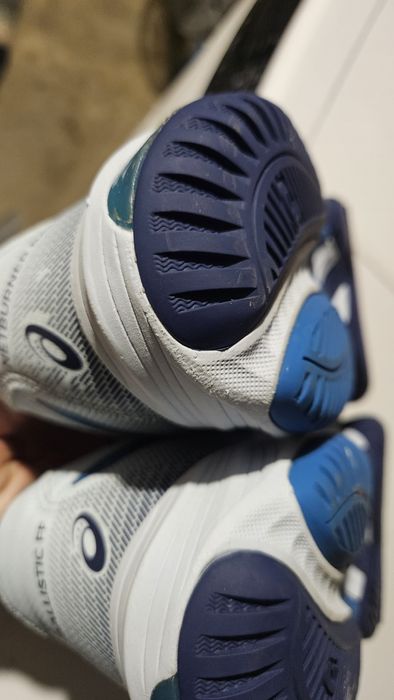 Маратонки за волейбол Asics