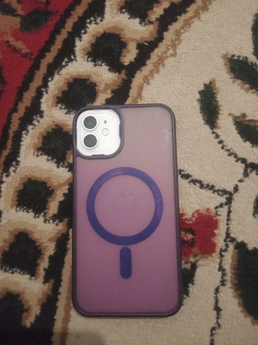Продам iPhone 11