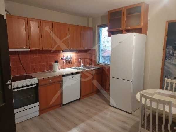 Дава се под наем Тристаен апартамент в Пловдив, Център - 70 кв.м за 598.23 € - Снимка #1