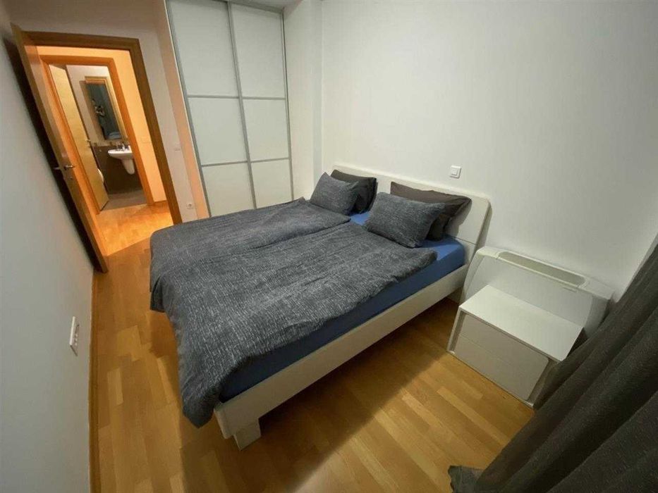 Дава се под наем Двустаен апартамент в Бургас, Славейков - 63 кв.м за 219.3 € - Снимка #2