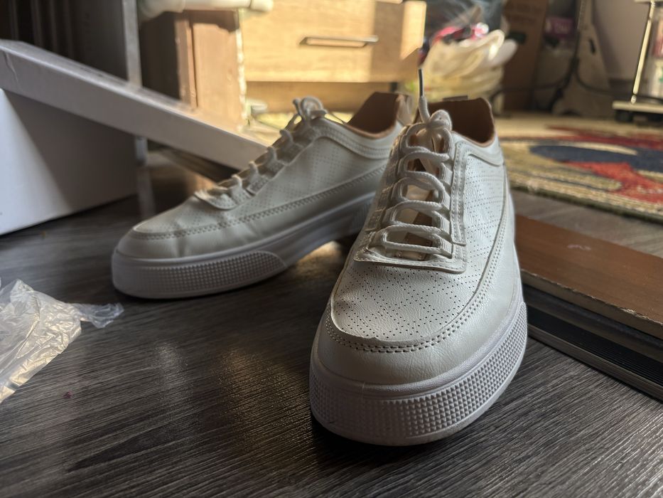 Продаю Кеды летние, легкие, дышашие