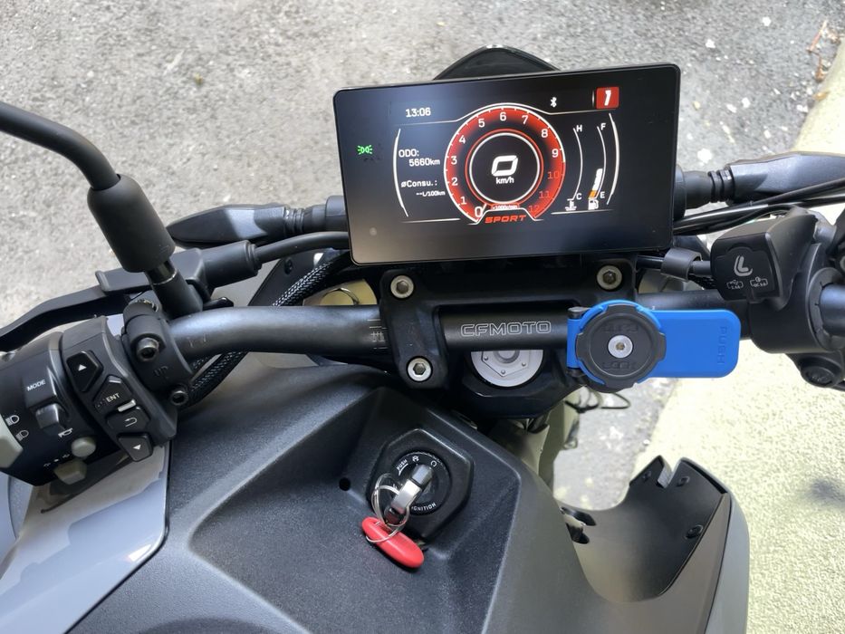 Vând CFMoto 300NK 2022