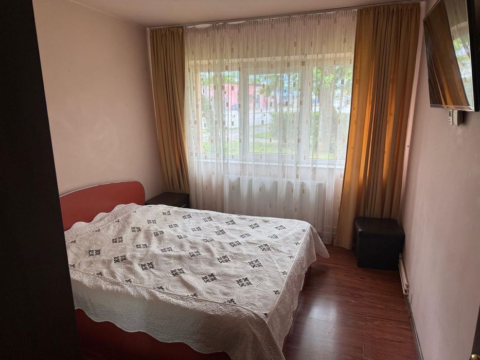 Proprietar, închiriez ap 2 cam Micro 6