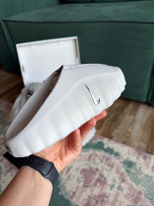 Продам Nike mind