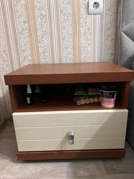 Шкаф в спальню, комод 2шт