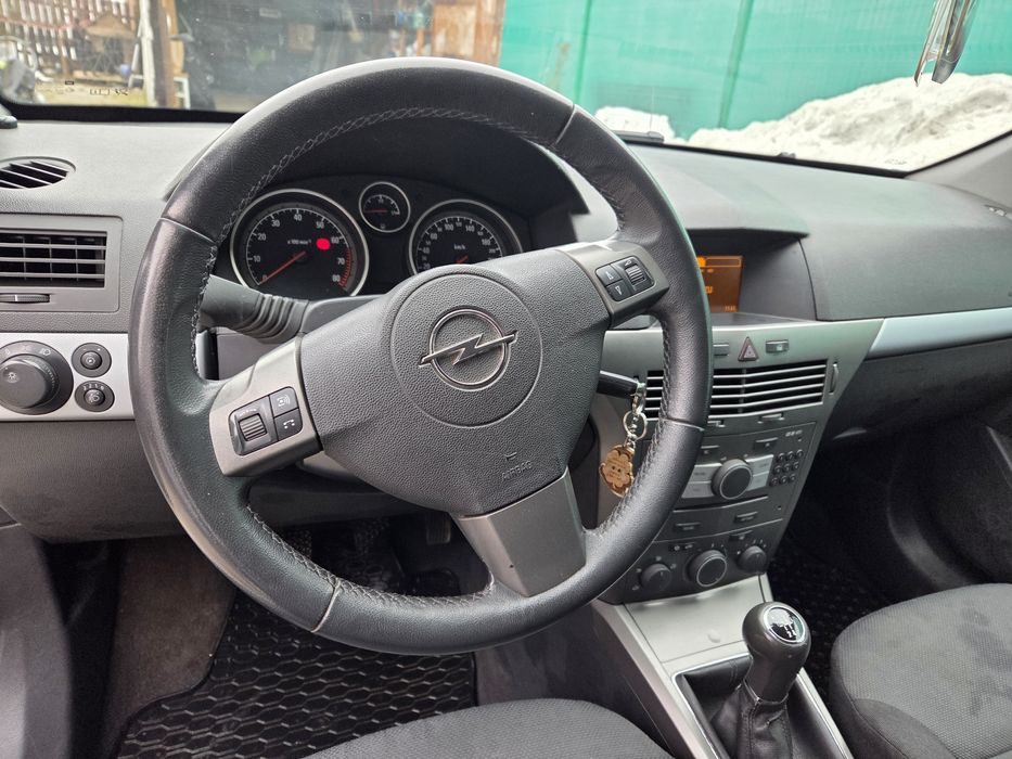 Vand OPEL ASTRA H 2006 1.6 Benzina