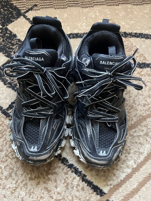 balenciaga track