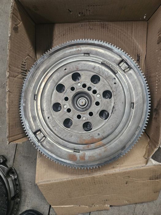 Chit ambreiaj disc,placa,volanta Mercedes Sprinter 906 original