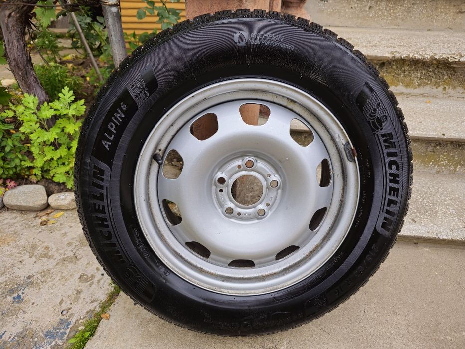 Vând jante echipate cu anvelope