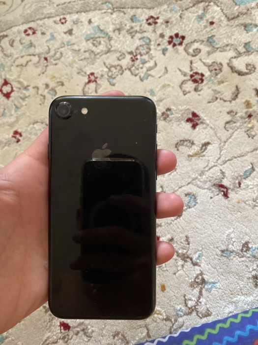 Iphone 7 в хорошом состояни