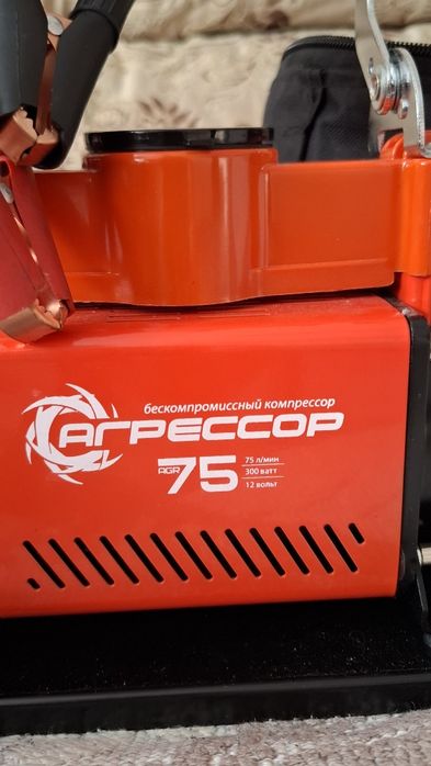 Компрессор для подкачки шин