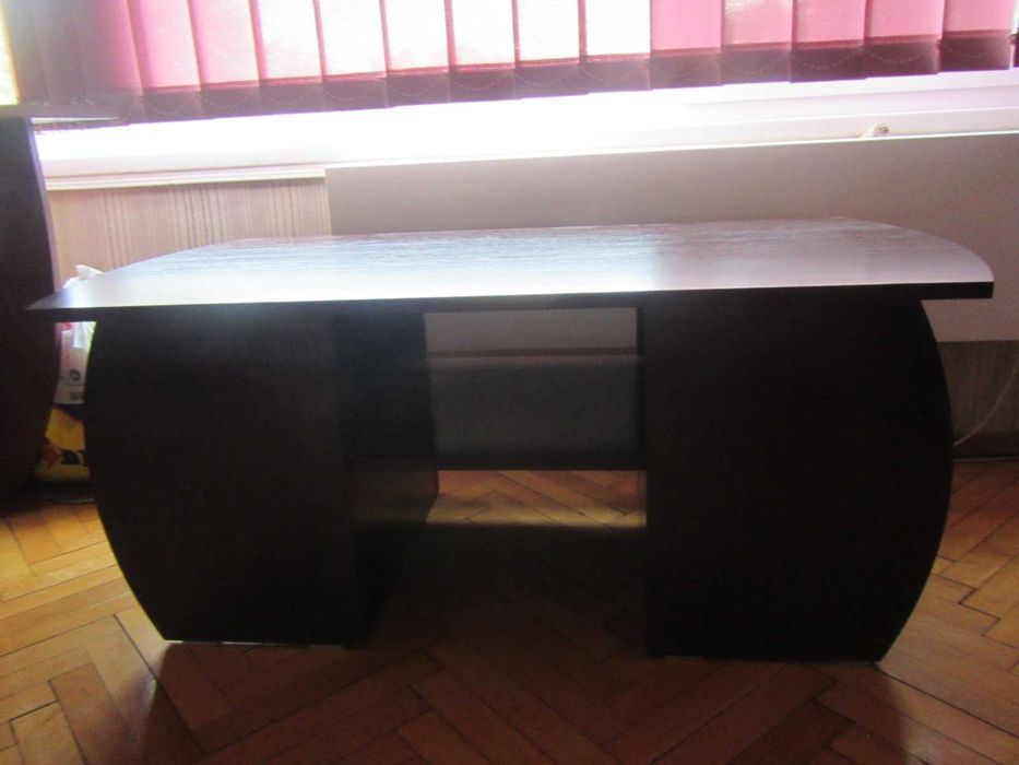 Холна маса, маса за телевизор  с въртящ елемент на две нива.