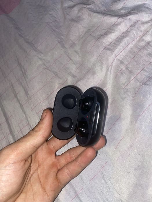 Casti samsung buds