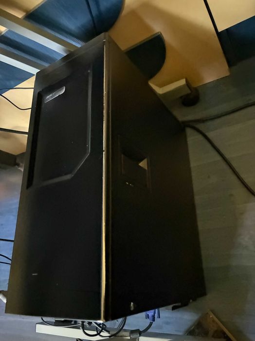 Компютър Samsung 2243WM + Кутия + Клавиатура