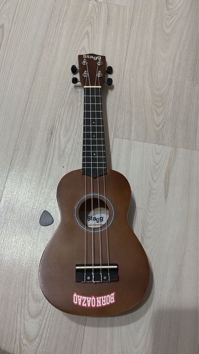 укулеле «Stagg US+»