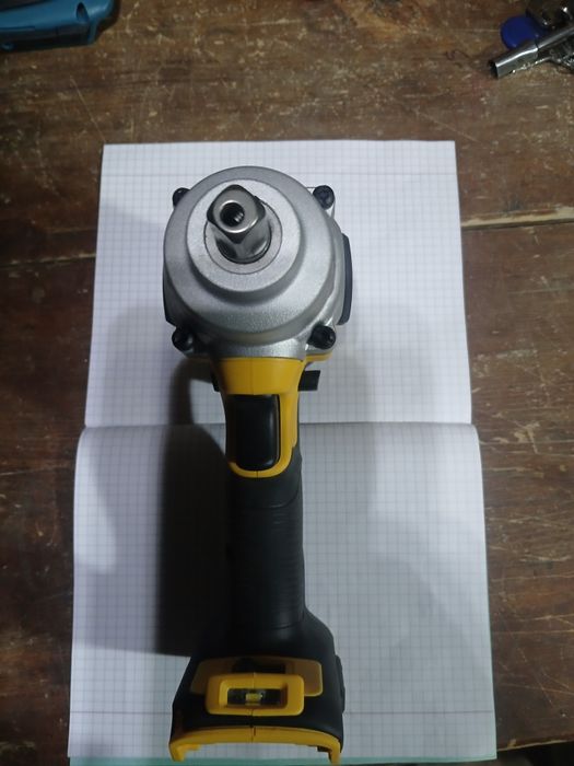 Продам гайковерт DeWaLT оригинал