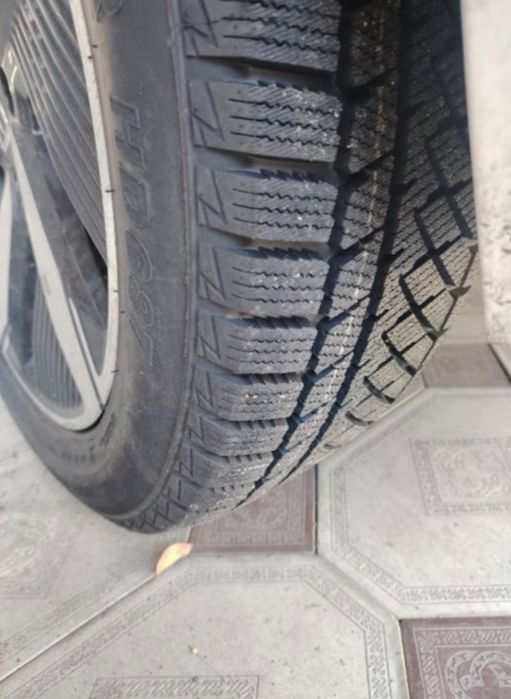 Продам шины всесезонные