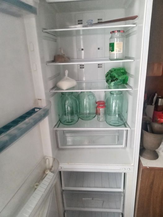 Продам холодильник