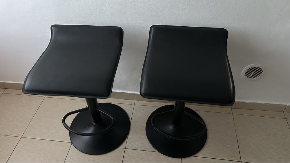 Vând 6 scaune tip bar !!