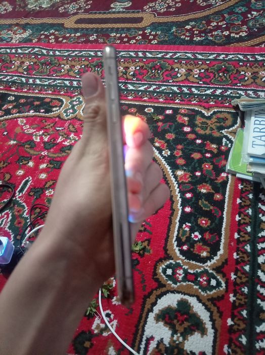 Iphone xs holati zur