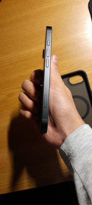 iphone 16e 100% ca nou inca in garantie