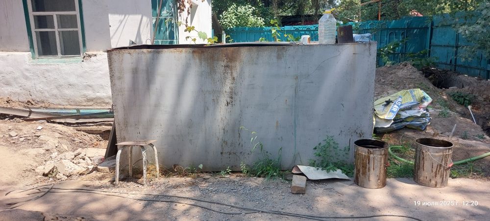 Продам железную ёмкость для воды