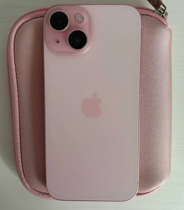 Telefon mobil Apple iPhone 15, 128GB, 5G, Pink