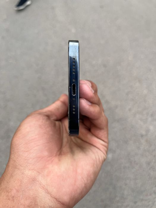 продается iPhone 12 pro 128 GB