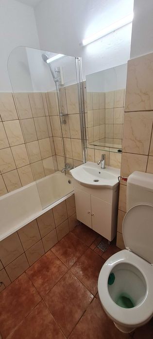 Inchiriez garsoniera la 7 minute de metrou Aparatorii Patriei - sector 4, Berceni