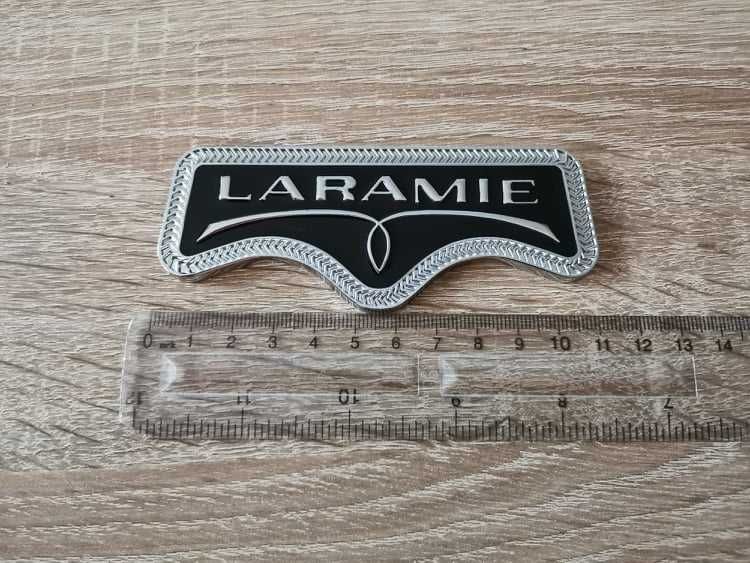 Dodge RAM Laramie черна емблема