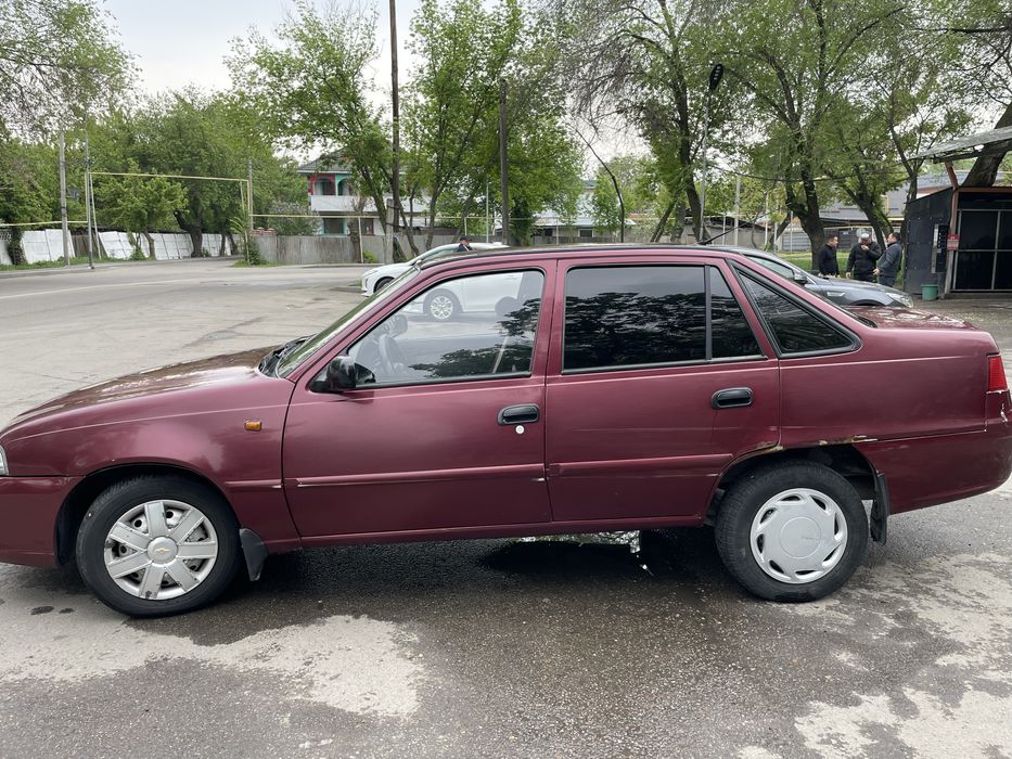 Продам нексия срочно