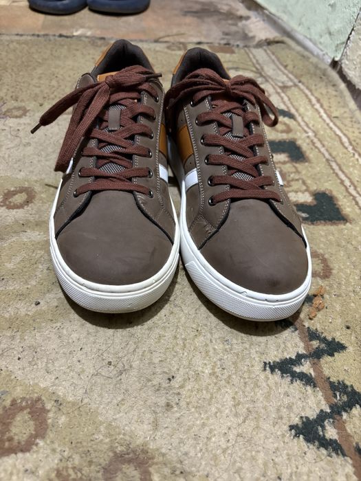 Кроссовки(новые)