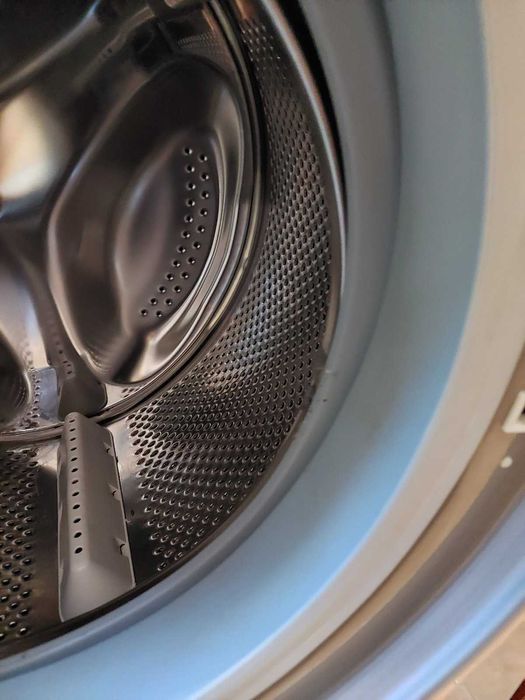 Продавам перална машина HOTPOINT ARISTON WMG 722 за 200 лева