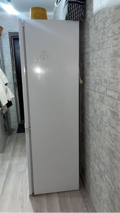 Холодильник сатылады