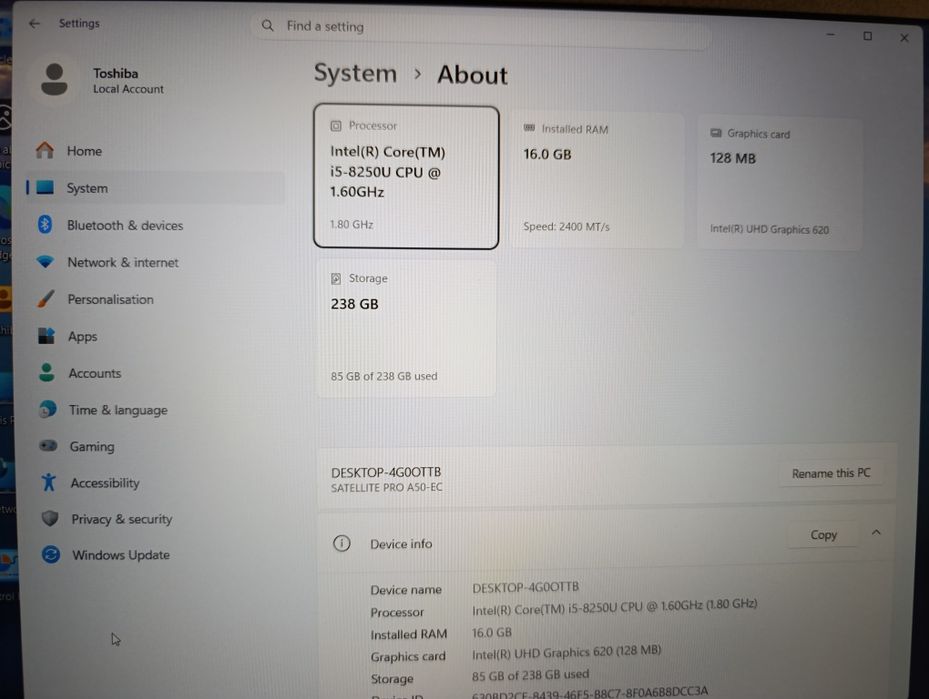 Лаптоп-Toshiba Sattelite Pro -Core i5-8250,Ram 16gb,Ssd 256