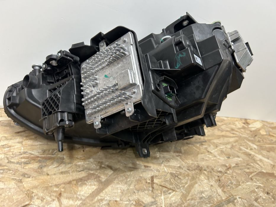 Far faruri bmw G42 G87 M2 led adaptiv gold