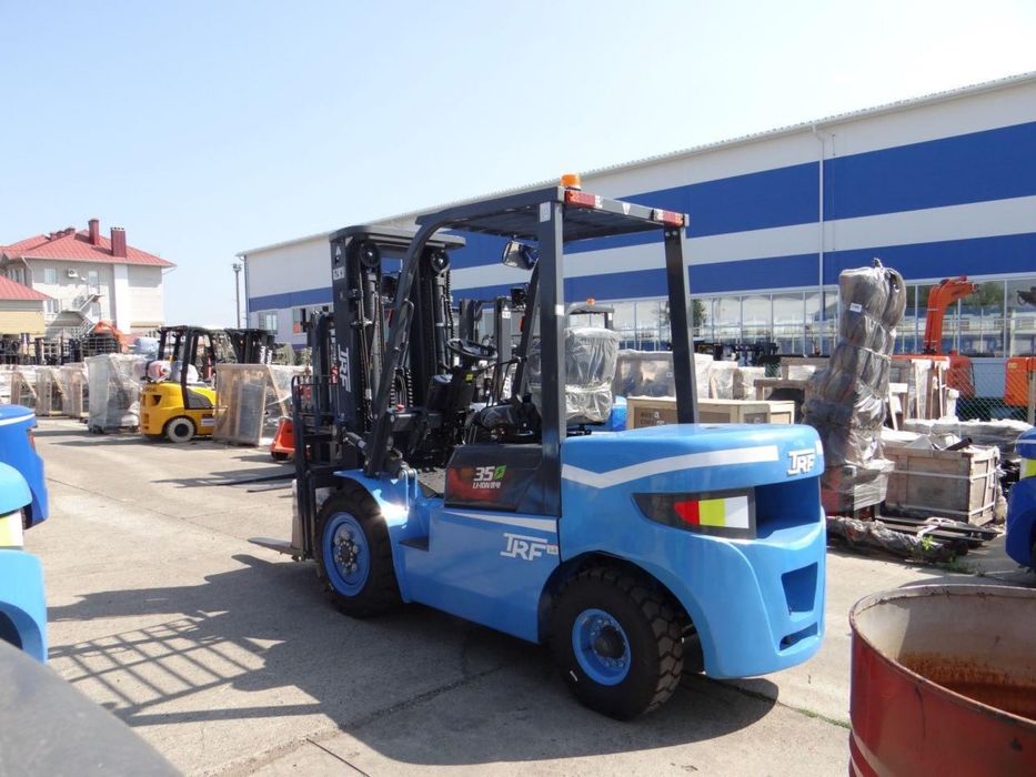 Вилочный погрузчик 3.5тонн