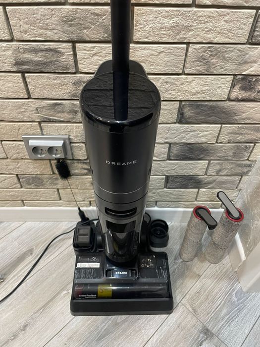 Dreame H12 Pro — моющий пылесос
