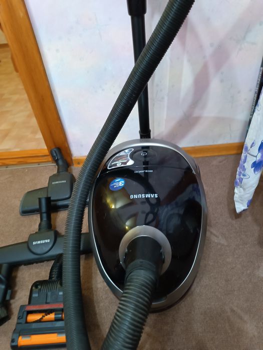 Пылесос SAMSUNG aguatic