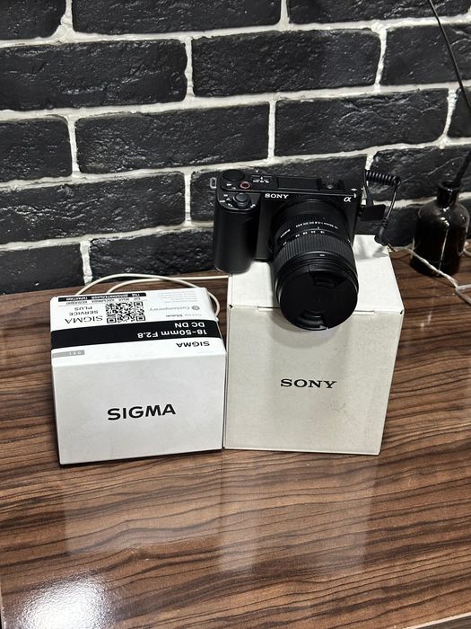 Sony ZV-E10 II + Sigma 18–50 м