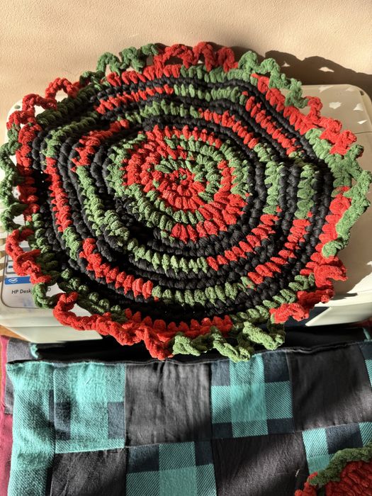 Корпе продам вязаное бабушка вяжет