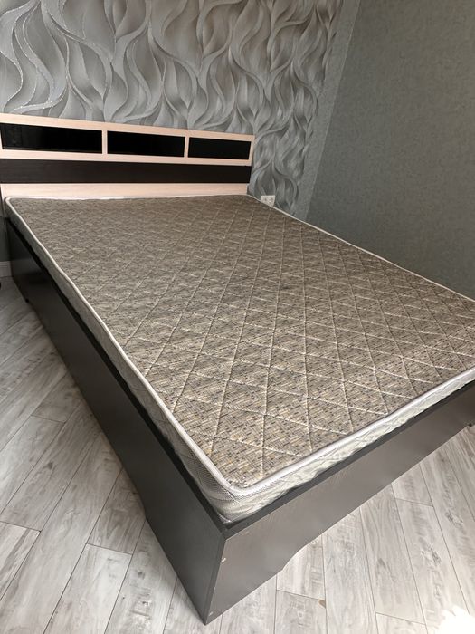 Продам детскую мебель и кровать с туалетным столиком