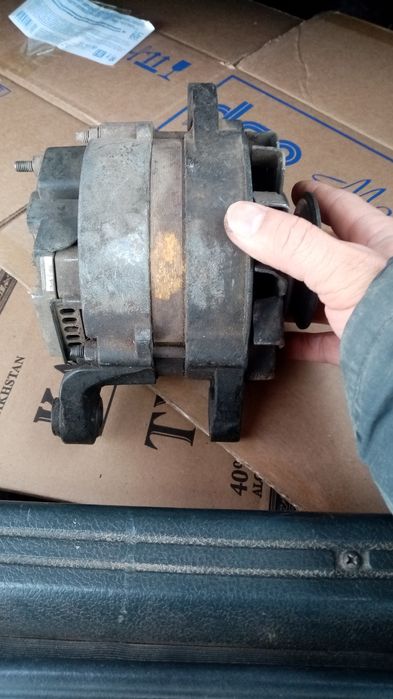 Продам генератор на запчасти