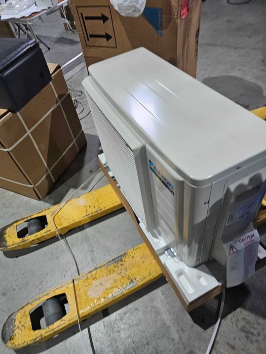 Климатик Daikin Stylish - 9000 btu - нов