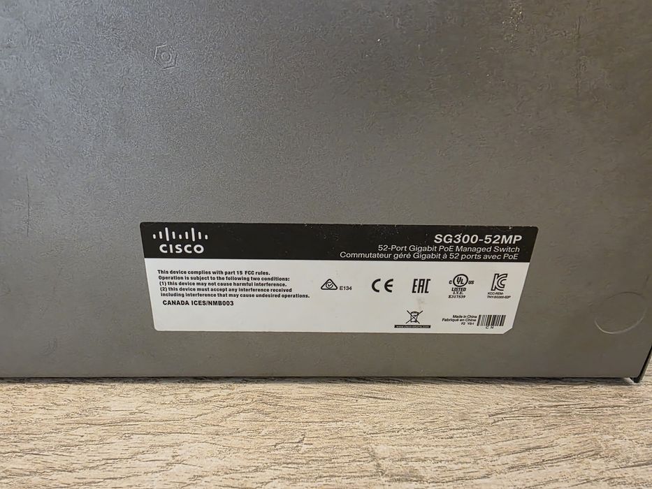 Switch Cisco SG300-52MP Gigabit PoE+ cu 52 porturi