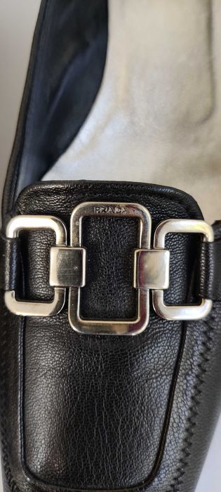 Pantofi PRADA originali marime 39,5 piele naturala toc mic stare excelenta