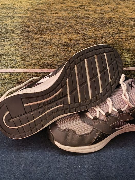 Маратонки reebok 39 номер