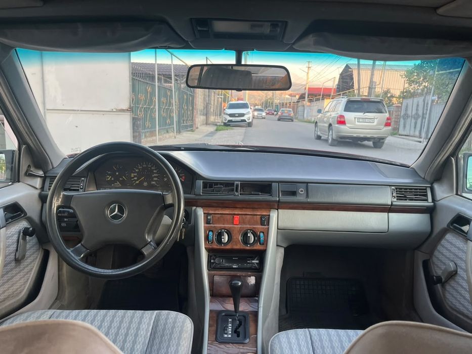 Мерседес бенз 124